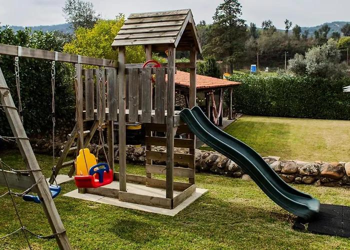 Casa Da Ponte De Mucela Casa de Férias *